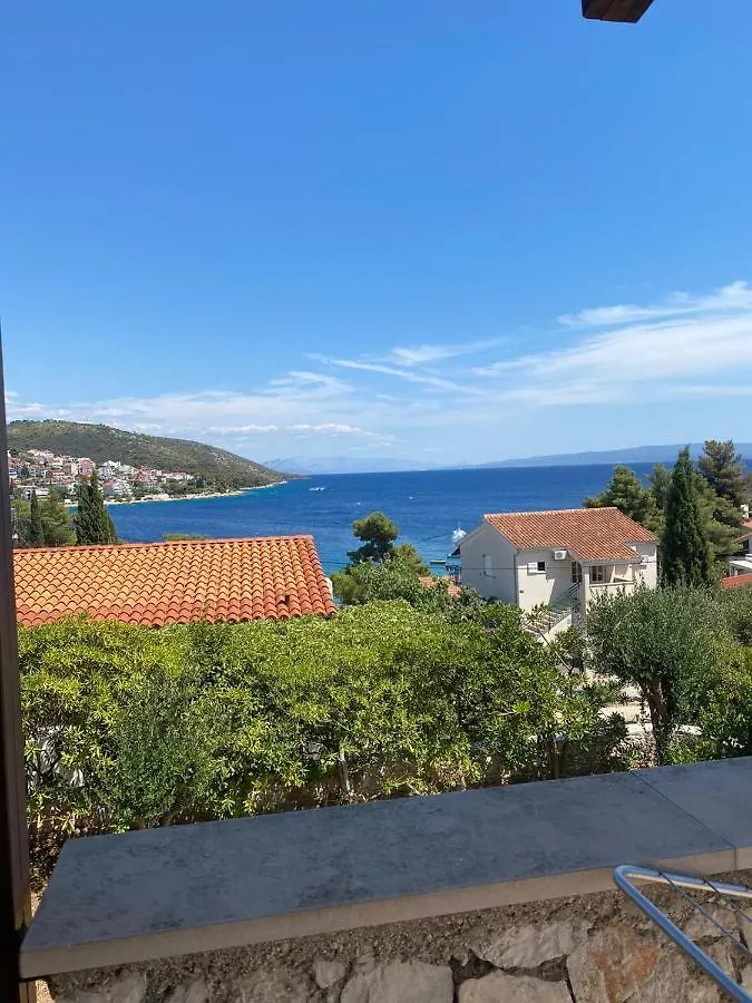 Holiday House Arcadia Trogir 0*,